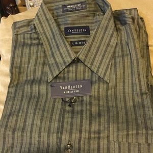 Men’s dress shirt